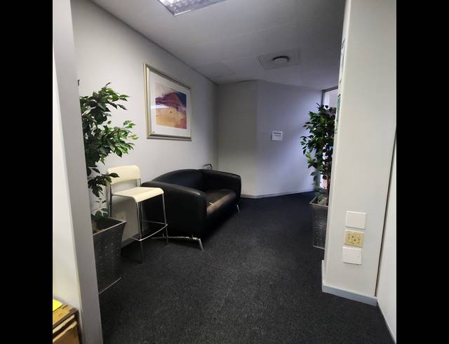 165M² OFFICE TO LET IN MORNINGSIDE